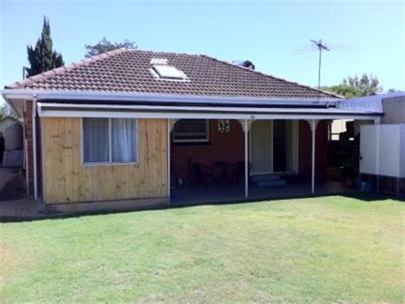 26 Crisp Road, Elizabeth Downs SA 5113