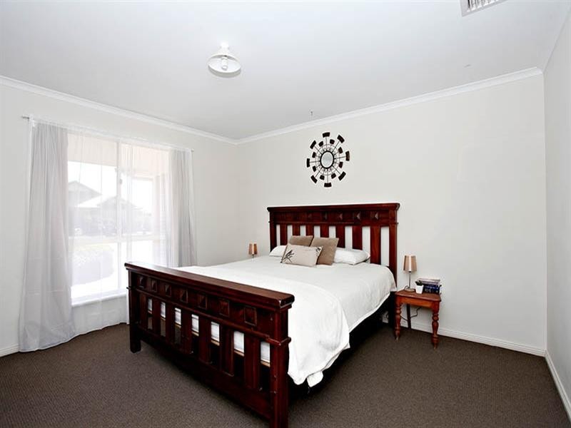 12 Vine Parade, Munno Para West SA 5115