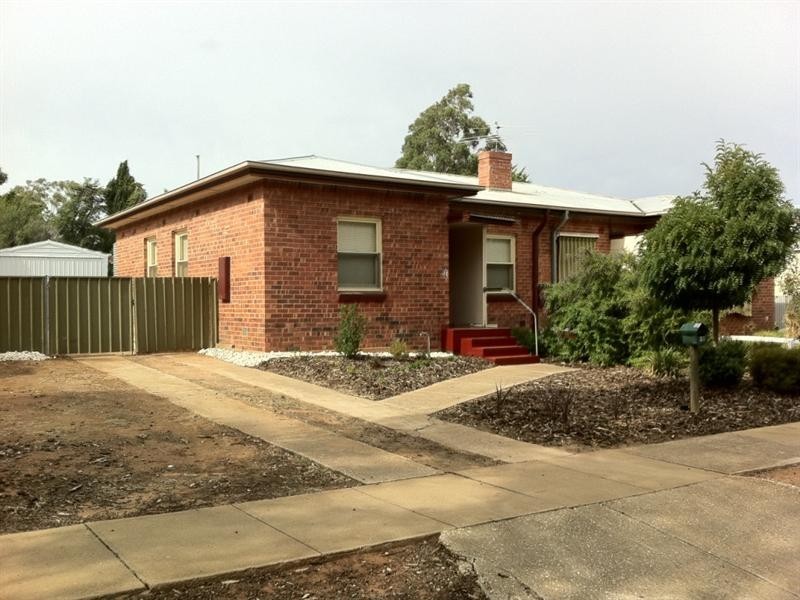 28 Dolphin Street, Elizabeth East SA 5112