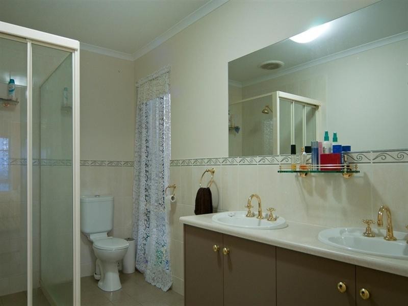 13 Roche Street, Freeling SA 5372