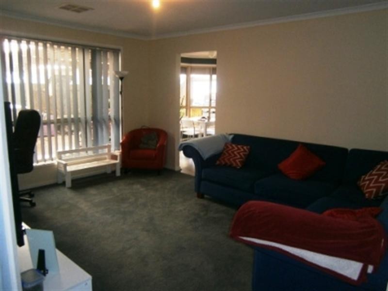 12 Eton Drive, Andrews Farm SA 5114