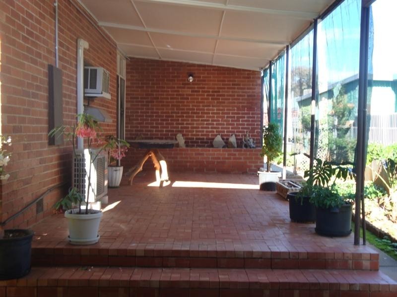 6 Wallace Drive, Elizabeth Vale SA 5112