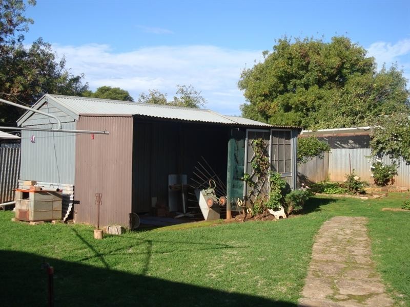 6 Wallace Drive, Elizabeth Vale SA 5112