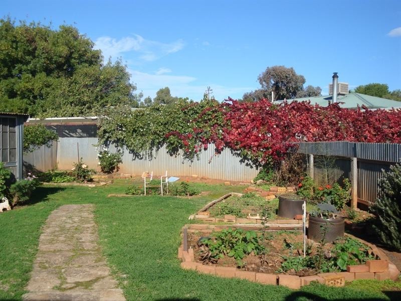 6 Wallace Drive, Elizabeth Vale SA 5112