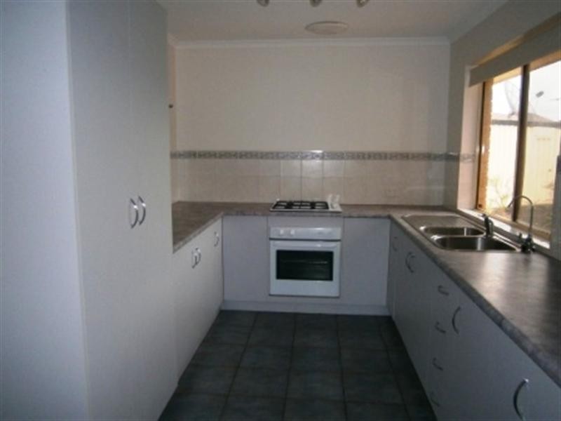 24 Springbank Place, Parafield Gardens SA 5107