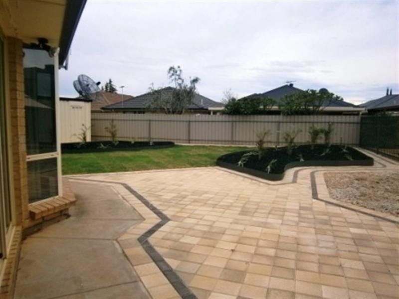 24 Springbank Place, Parafield Gardens SA 5107