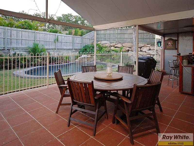 4 Jones Place, Arana Hills QLD 4054