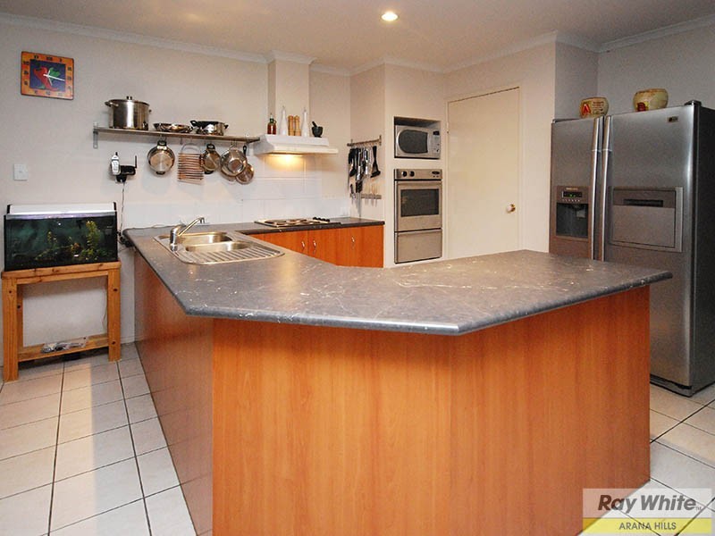 4 Jones Place, Arana Hills QLD 4054