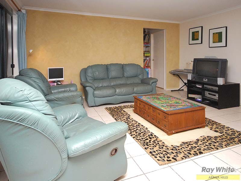 4 Jones Place, Arana Hills QLD 4054