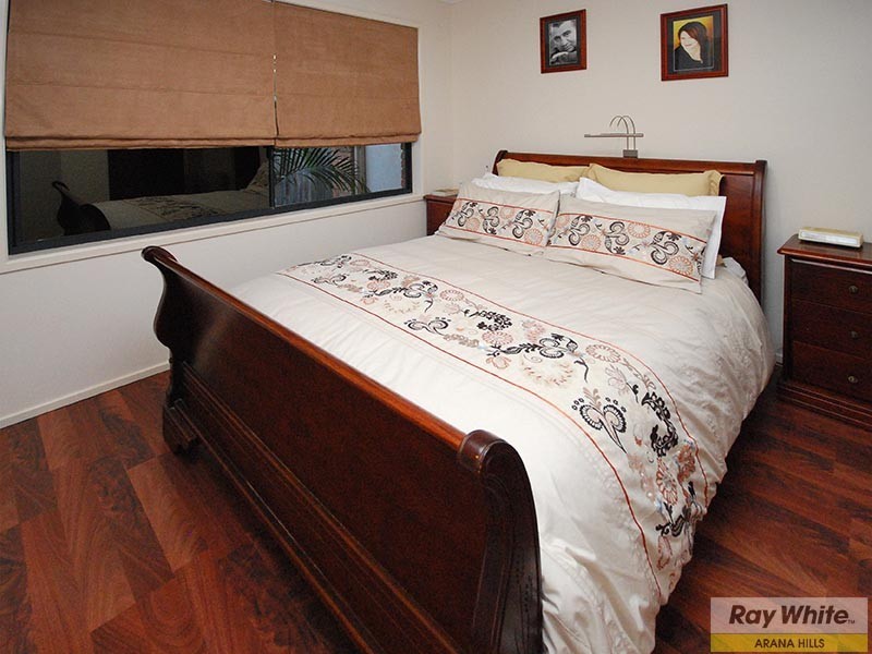 4 Jones Place, Arana Hills QLD 4054