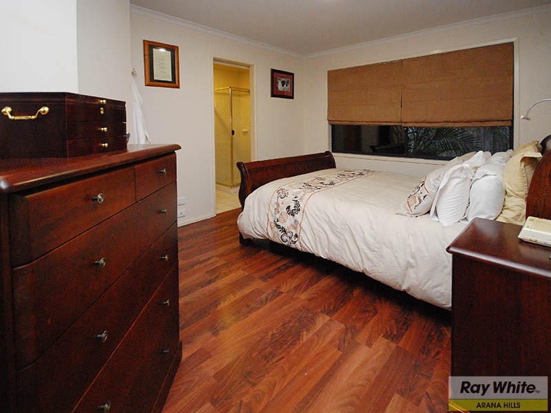 4 Jones Place, Arana Hills QLD 4054