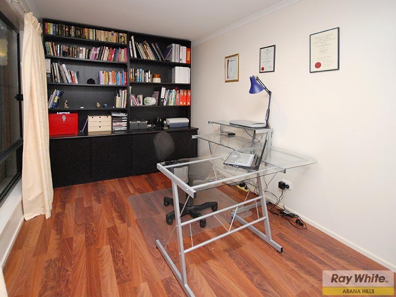 4 Jones Place, Arana Hills QLD 4054