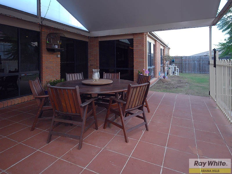 4 Jones Place, Arana Hills QLD 4054