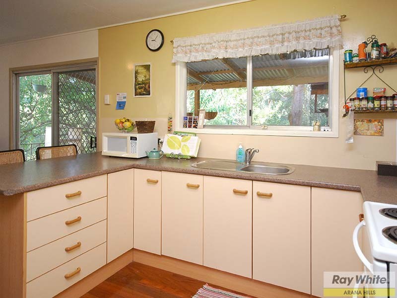 5 Caesar Road, Ferny Hills QLD 4055