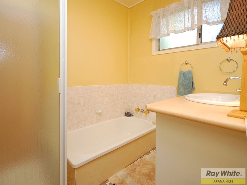 5 Caesar Road, Ferny Hills QLD 4055