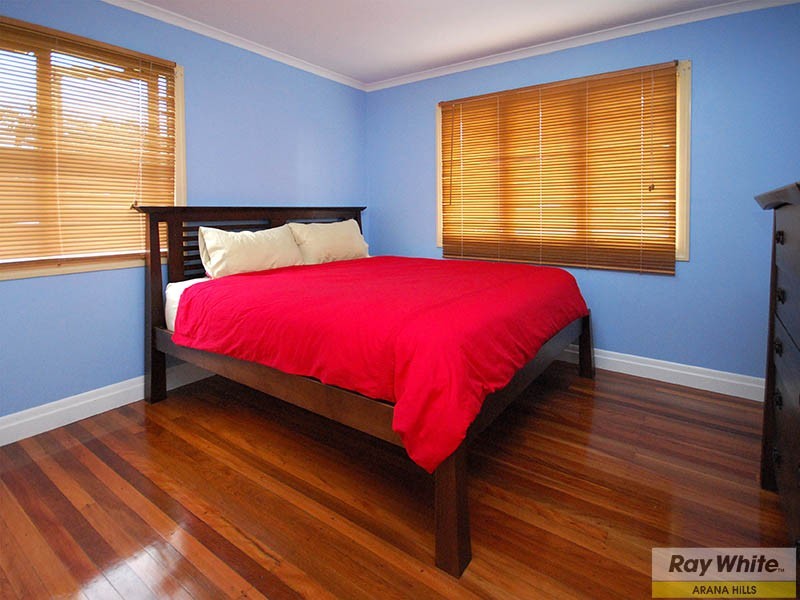 10 Hoxton Street, Arana Hills QLD 4054