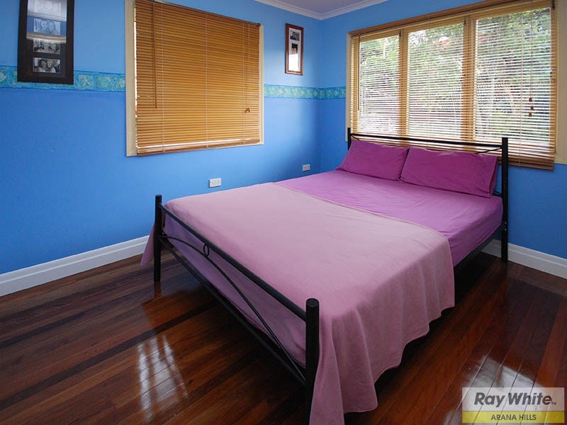 10 Hoxton Street, Arana Hills QLD 4054