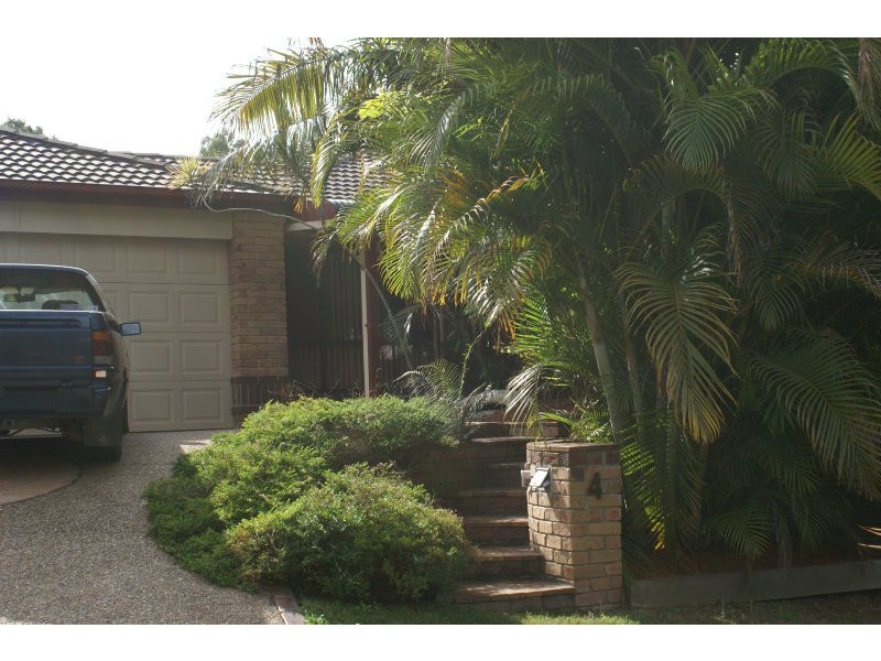 4 Woodbeck Court, Ferny Hills QLD 4055