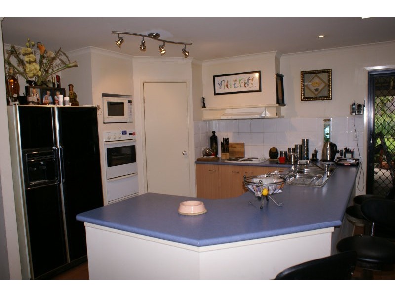 4 Woodbeck Court, Ferny Hills QLD 4055