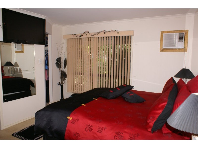 4 Woodbeck Court, Ferny Hills QLD 4055