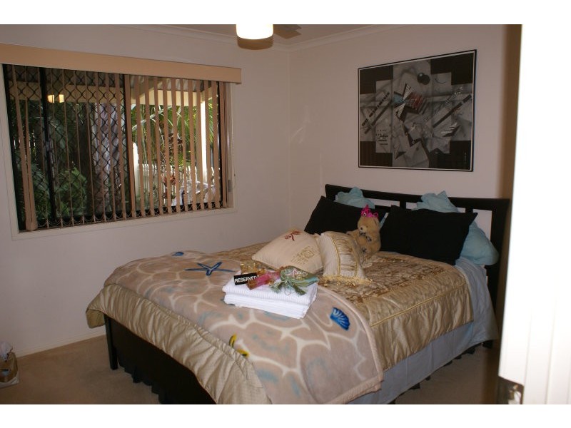 4 Woodbeck Court, Ferny Hills QLD 4055