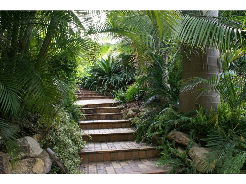 4 Woodbeck Court, Ferny Hills QLD 4055