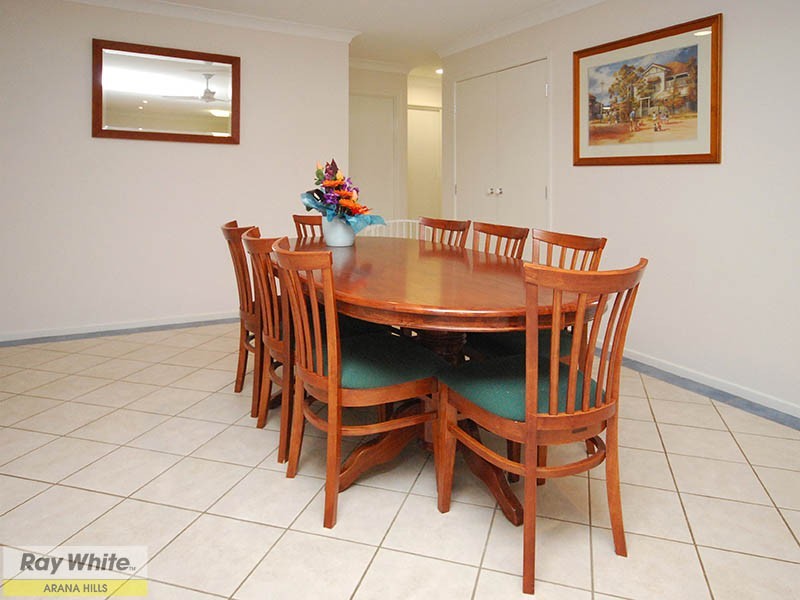 4 Vauton Court, Arana Hills QLD 4054