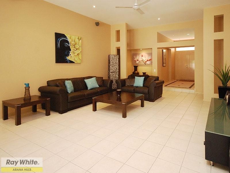 34 Quandong Crescent, Arana Hills QLD 4054