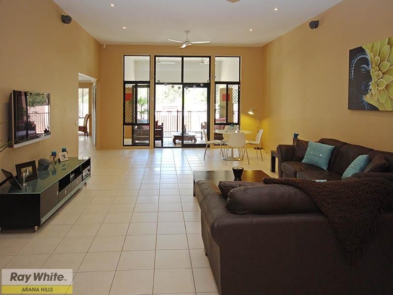 34 Quandong Crescent, Arana Hills QLD 4054