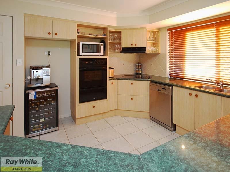 20 Reginald Avenue, Arana Hills QLD 4054