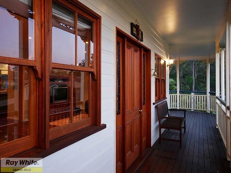 7 Bunyaville Close, Arana Hills QLD 4054