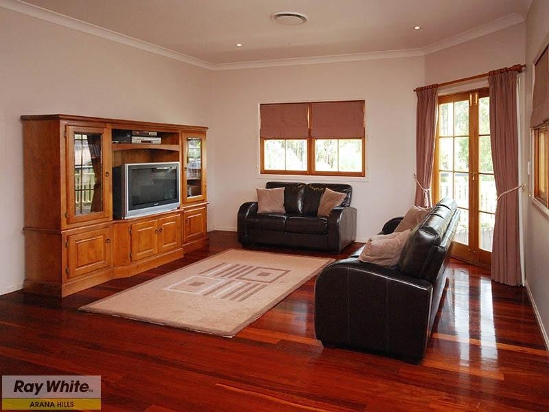 7 Bunyaville Close, Arana Hills QLD 4054