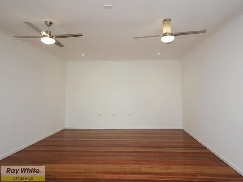 30 Woodtop Court, Ferny Hills QLD 4055