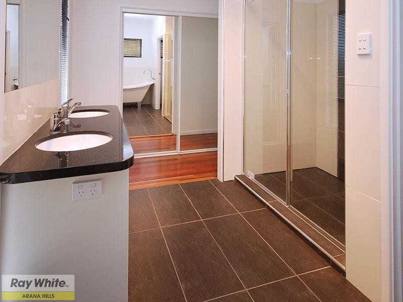 30 Woodtop Court, Ferny Hills QLD 4055