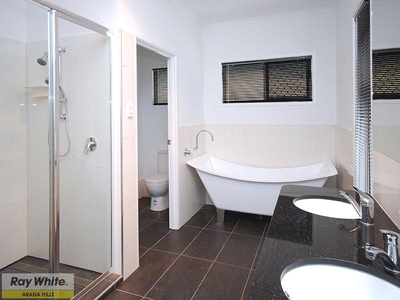 30 Woodtop Court, Ferny Hills QLD 4055