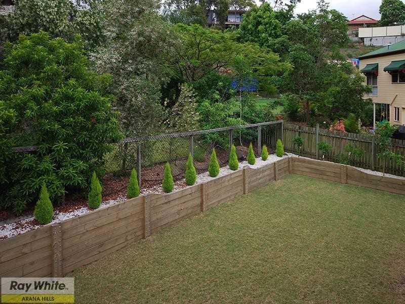 13 Woodrow Court, Ferny Hills QLD 4055