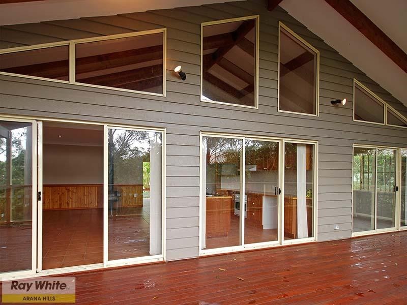 33 Silkyoak Way, Albany Creek QLD 4035