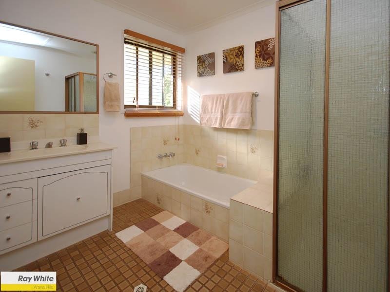 7 Quinnia Court, Ferny Hills QLD 4055