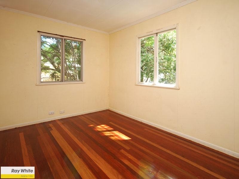 4 Menangle Avenue, Arana Hills QLD 4054