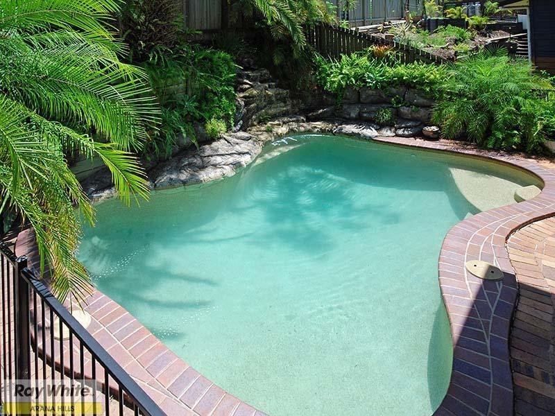 20 Caesar Road, Ferny Hills QLD 4055