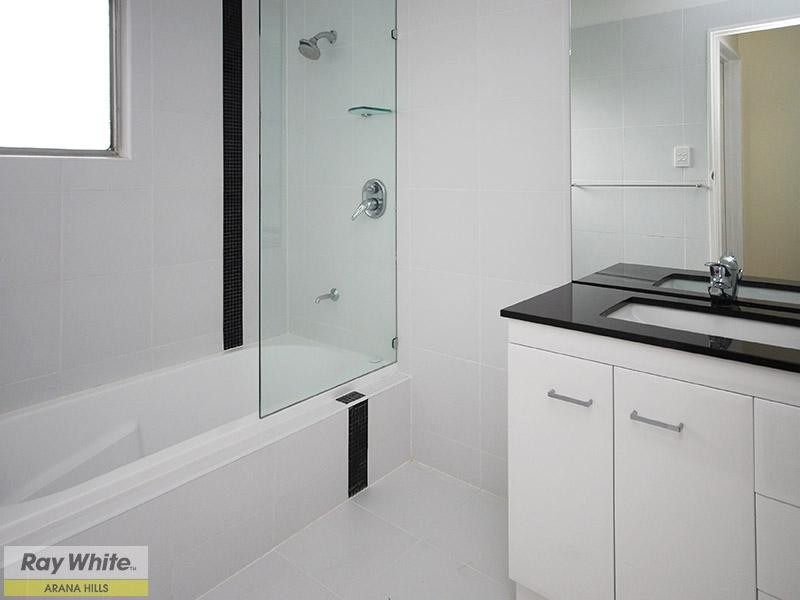 1123 South Pine Road, Arana Hills QLD 4054