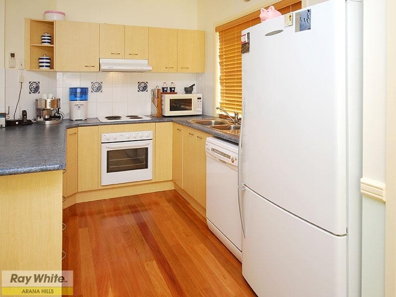 6 Woodtop Court, Ferny Hills QLD 4055