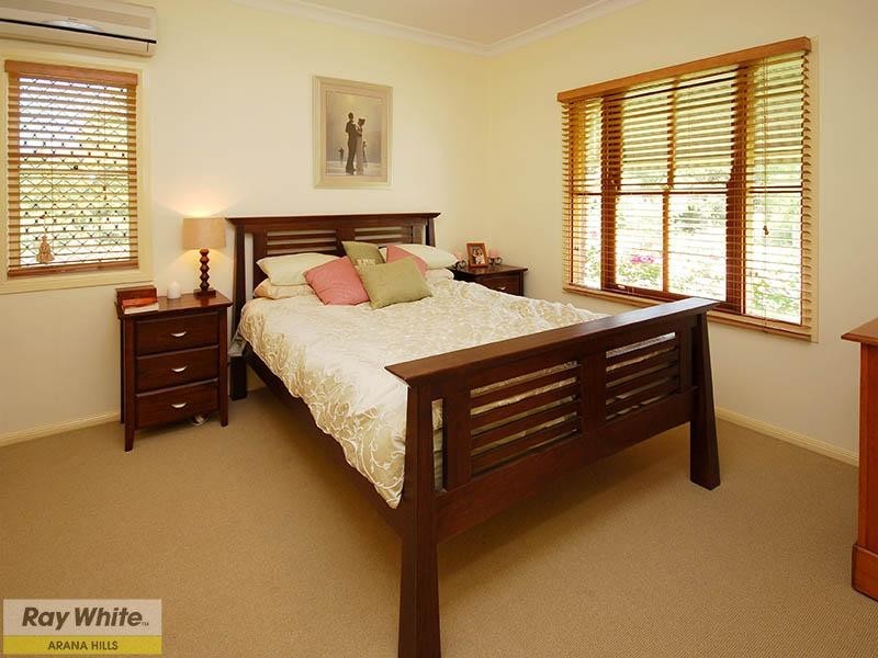6 Woodtop Court, Ferny Hills QLD 4055