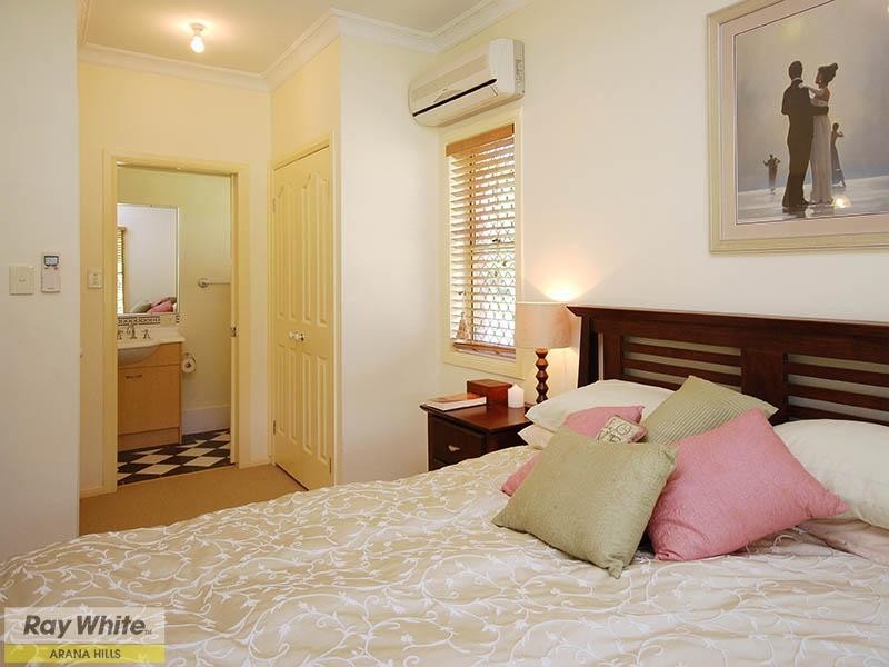 6 Woodtop Court, Ferny Hills QLD 4055