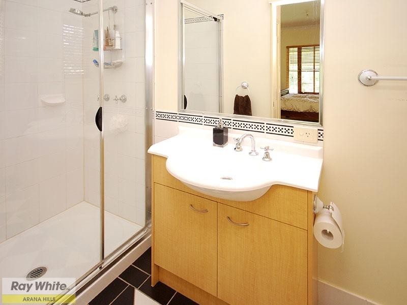 6 Woodtop Court, Ferny Hills QLD 4055