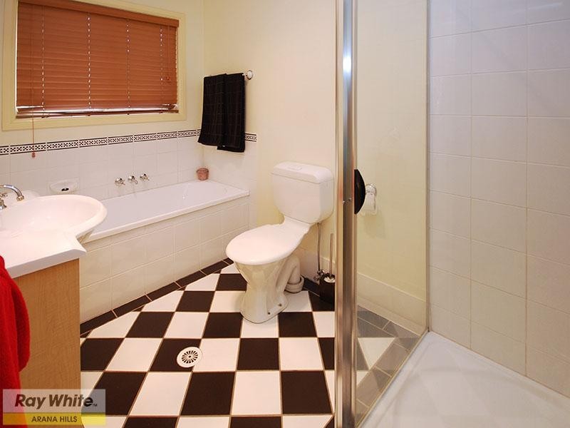 6 Woodtop Court, Ferny Hills QLD 4055