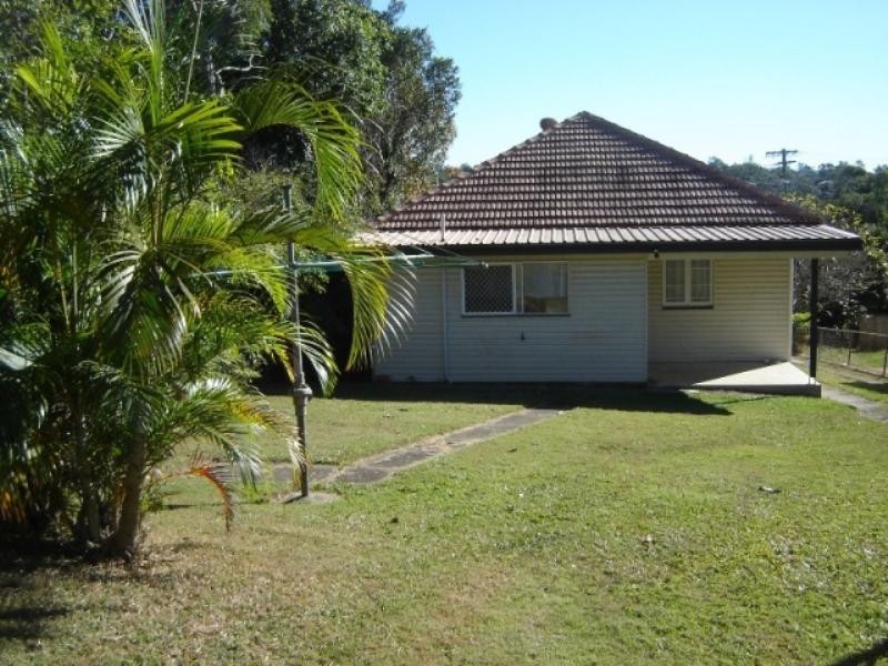 8 Hudson Avenue, Mitchelton QLD 4053