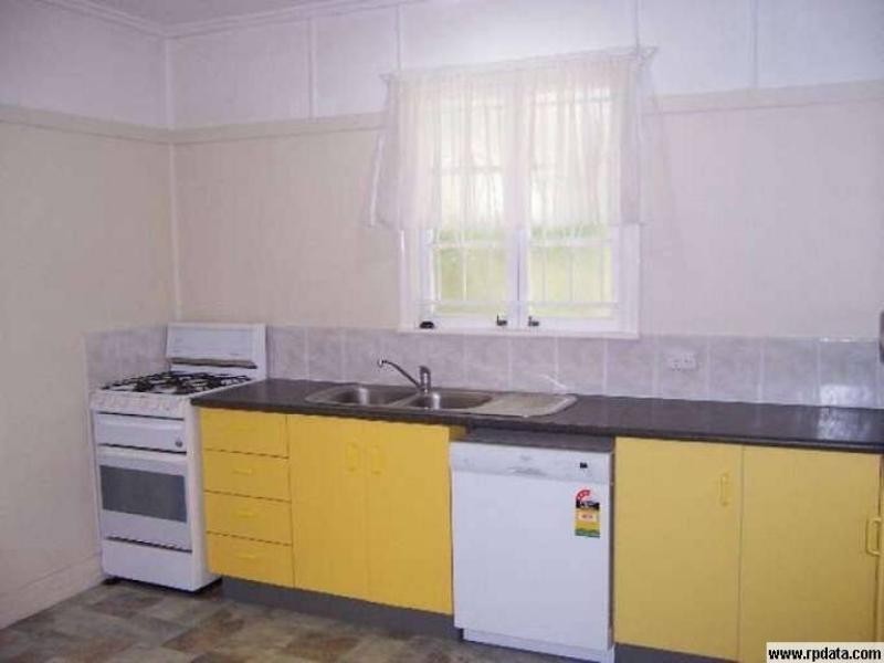 8 Hudson Avenue, Mitchelton QLD 4053