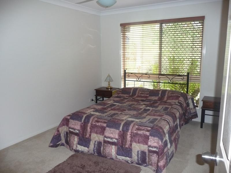 1 Falconglen Place, Ferny Grove QLD 4055