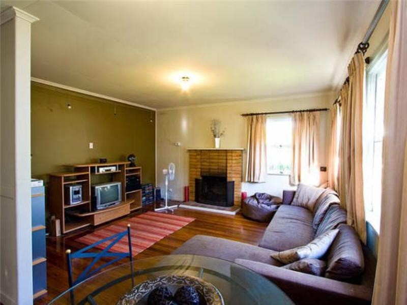 8 Park Road, Arana Hills QLD 4054